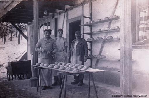 In der Bäckerei Steinibach wurde emsig gearbeitet und für Silvester Züpfen vorbereitet
