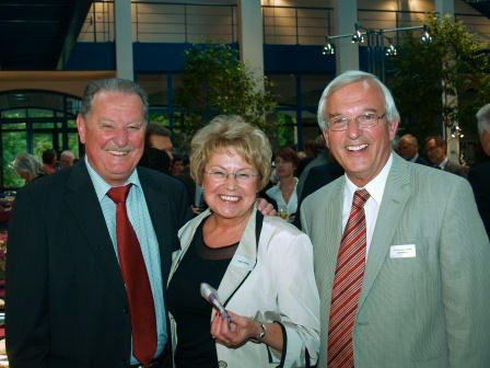 Gemeindepräsident Stefan Funk mit Partnerin Katalin Folger und Gemeinderat Joseph Crettenand