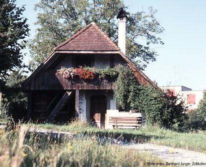 Das Ofehüsi auf dem Neudörflplatz