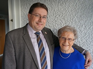 Am 19. Dezember feierte Frau Weibel Ihren 90. Geburtstag. Zu diesem Anlass überreichte der Gemeinderat persönlich die Glückwünsche. Herzliche Gratulation!