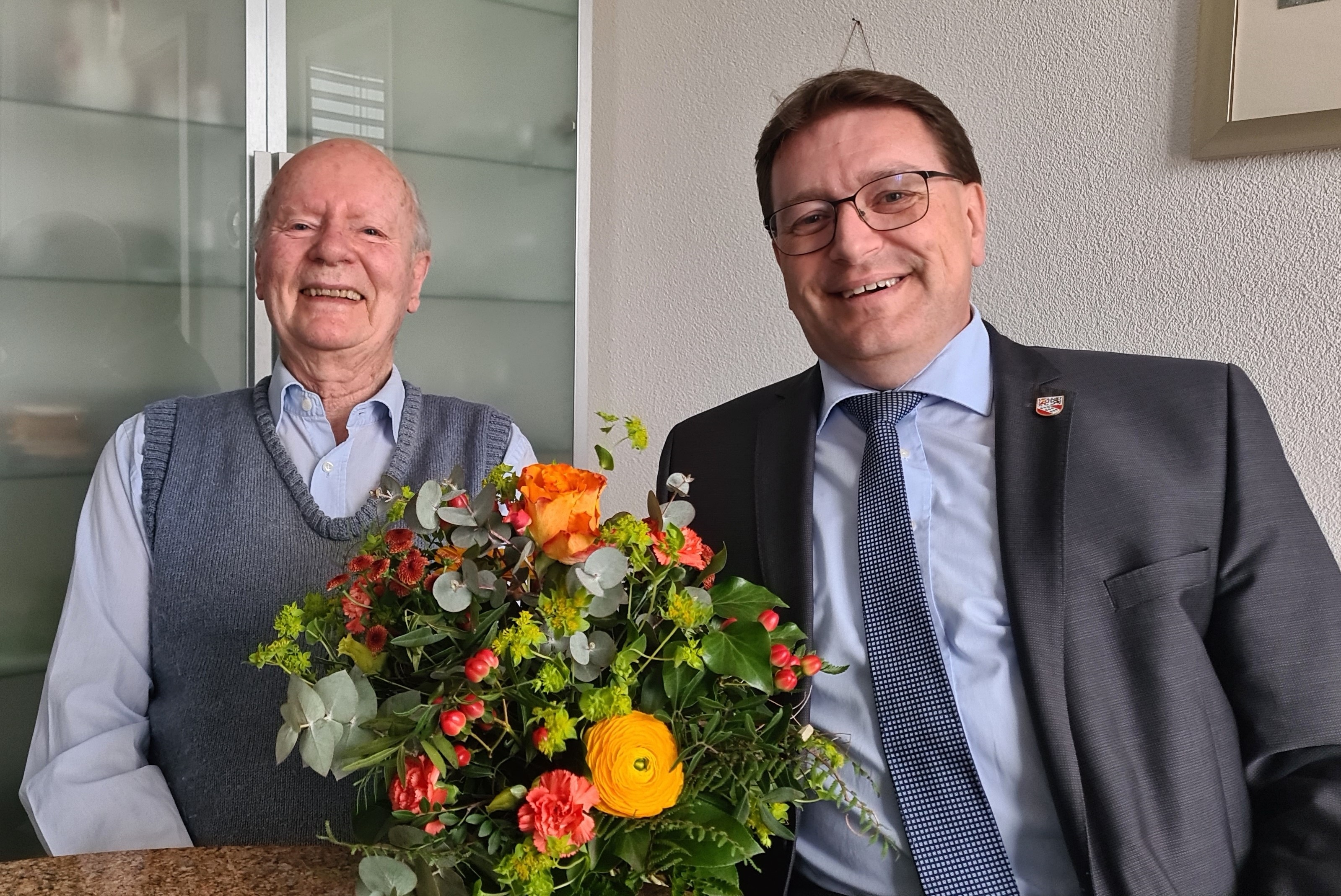 Bei guter Gesundheit durfte Herr Robert Zurflüh die Glückwünsche zum 90. Geburtstag vom Gemeinderat persönlich entgegen nehmen. Herzlichen Glückwunsch.  