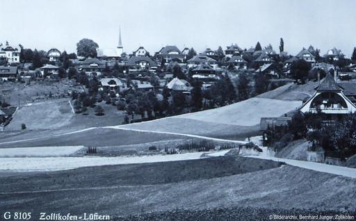 Die Steinibachmatte mit Blick auf die Lüftern um 1930. Vorne rechts im Bild das Bauernhaus Marthaler, das heute noch steht.