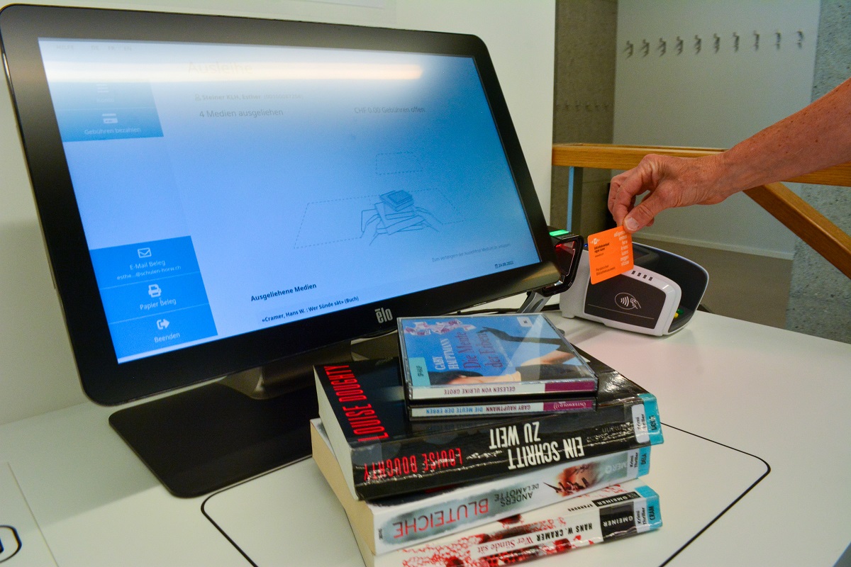 Ausleihterminal der Bibliothek