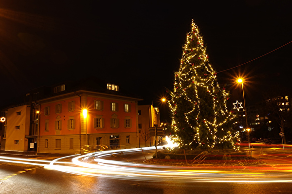 Weihnachtsbaum auf dem Merkurkreisel