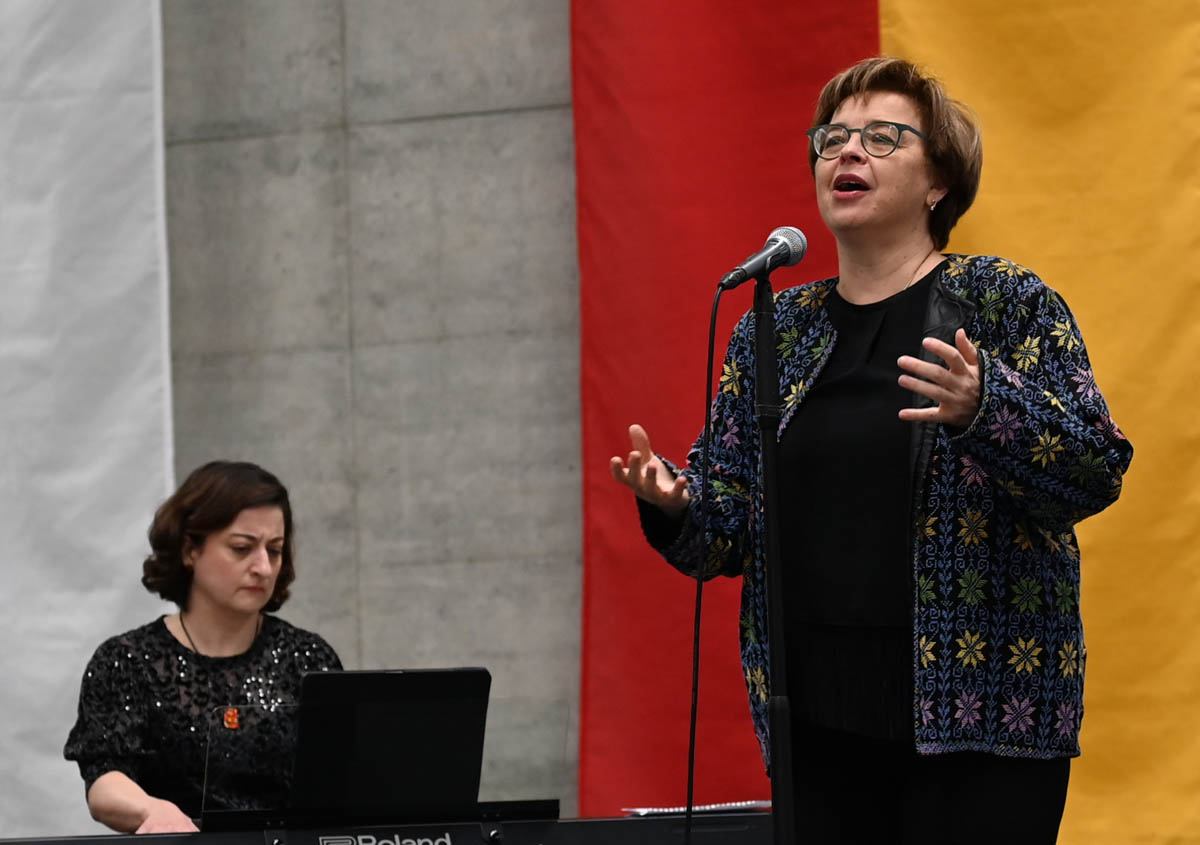 Verleihung des Horwer Anerkennungspreises 2025 an die Kunst- und Kulturschaffende Elena Kholodova.