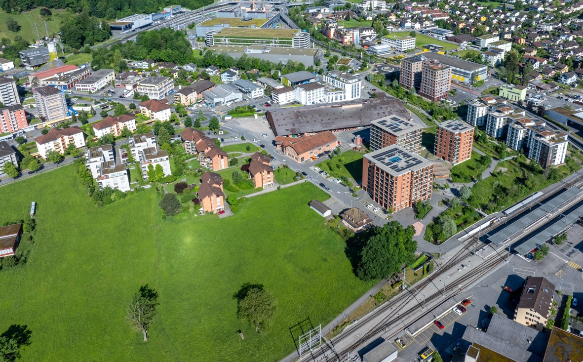 Bahnhof West