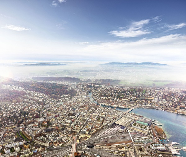 Der Bahnhof Luzern aus der Drohnenperspektive.