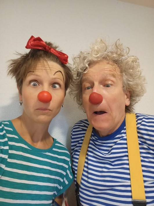  Walking Clowns Pipette und Mimo