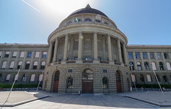 ETH-Gebäude in Zürich
