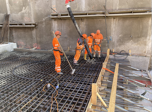 Arbeiter am Betonieren