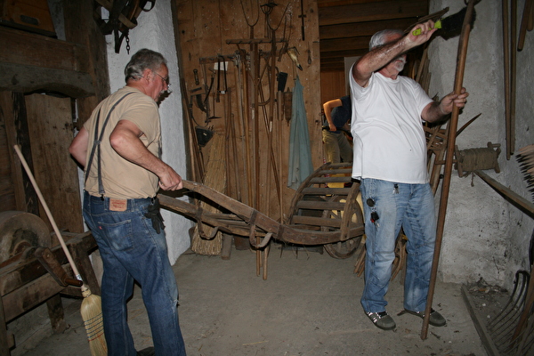 Aufräumen im Bauernhaus