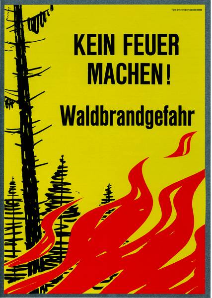 Waldbrandgefahr Plakat mit Feuer in stilisiertem Wald