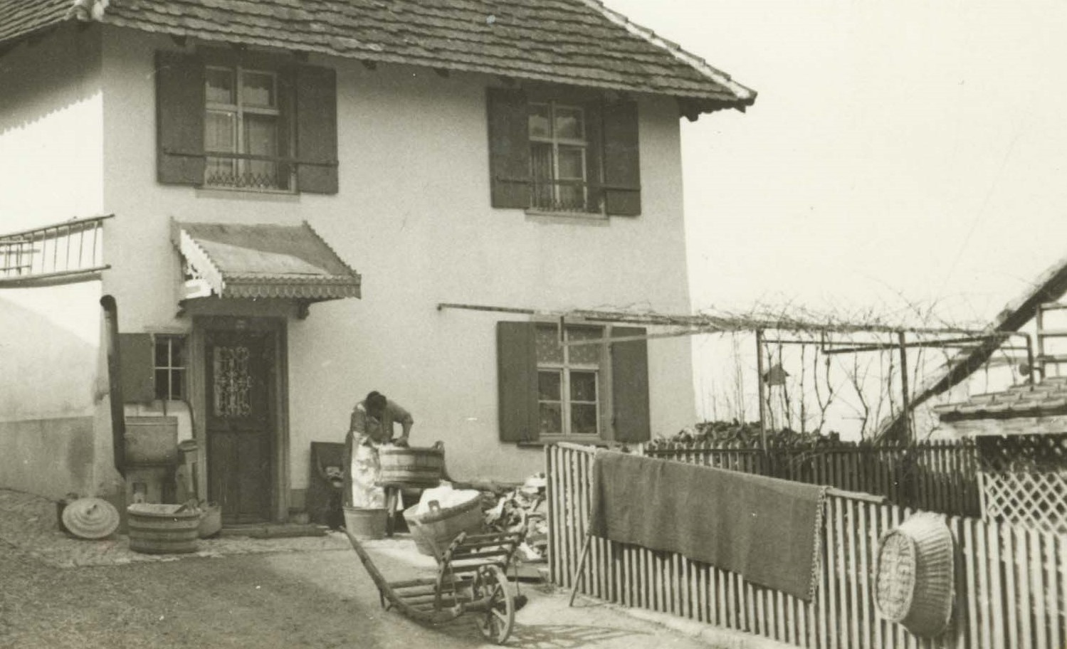 um 1910