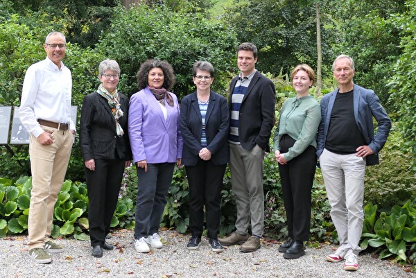 v.l.n.r. Aldo Grünblatt(Gemeindeverwalter), Doris Rutishauser, Barbara Lorenzetti, Franziska Stadelmann (GP), Alain Bai, Salome Lüdi, Yves Laukemann