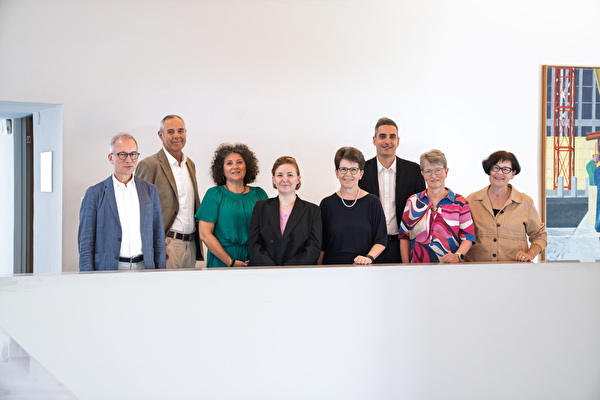 v.l.n.r. Yves Laukemann, Aldo Grünblatt (Gemeindeverwalter), Barbara Lorenzetti, Salome Lüdi, Franziska Stadelmann (GP), Pascal Liederer, Doris Rutishauser, Franziska Egloff-Schraner,