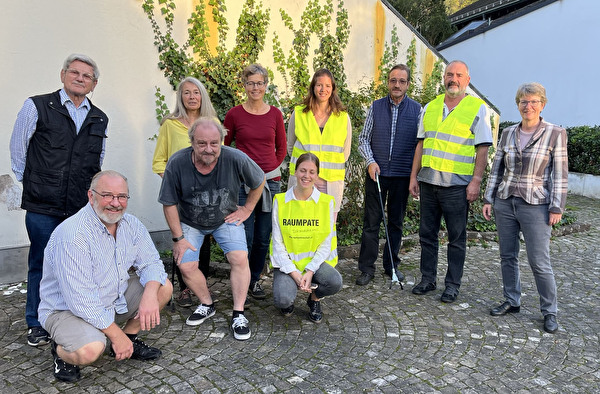 Gruppenbild der freiwilligen Helfer Raumpatenschaft
