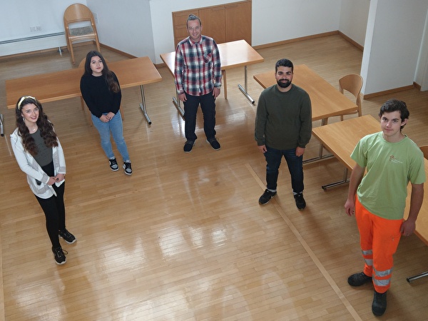 Unsere Lernende v.l.n.r,. Sara Alfarano, Sarah Sabato, Ilyaz Özmer, Esteban Fraga und Linus Hügin