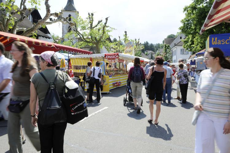 <LINK intern:dienstleistungen/?dienst_id=8641>Markt in Muttenz</LINK>
Anmeldungen über:
Schweizerischer Marktverband (SMV), Sektion Nordwestschweiz
Herr Dieter Binggeli
Ramsteinerweg 13, 4222 Zwingen
Telefon 079 444 88 28 --- Fax 061 761 40 92
kashmir@bluewin.ch
www.marktverband.ch
