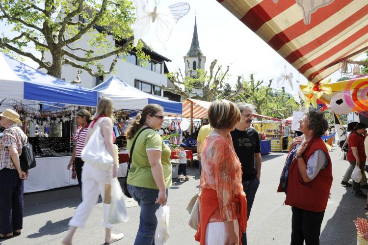 <LINK intern:dienstleistungen/?dienst_id=8641>Markt in Muttenz</LINK>
Anmeldungen über:
Schweizerischer Marktverband (SMV), Sektion Nordwestschweiz
Herr Dieter Binggeli
Ramsteinerweg 13, 4222 Zwingen
Telefon 079 444 88 28 --- Fax 061 761 40 92
kashmir@bluewin.ch
www.marktverband.ch
