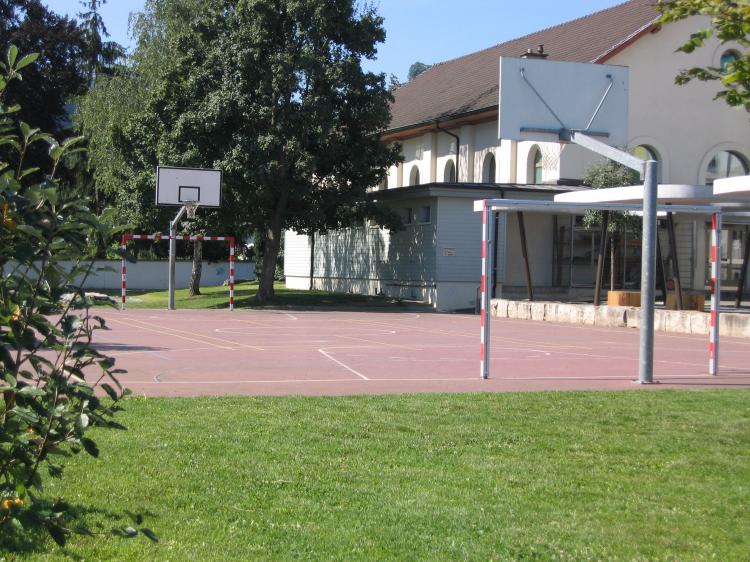 Breite Schulhaus, Schulstrasse 8