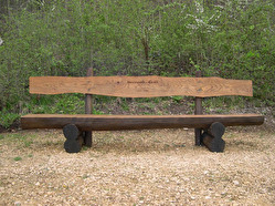 Holzbank