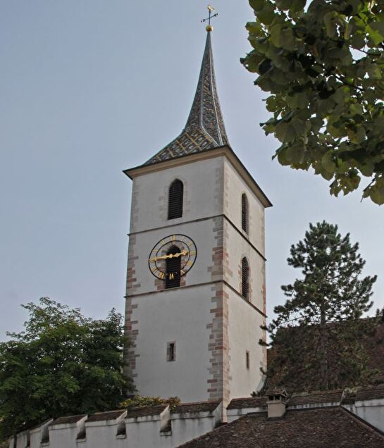 Turm St. Arbogastkirche mit Uhr