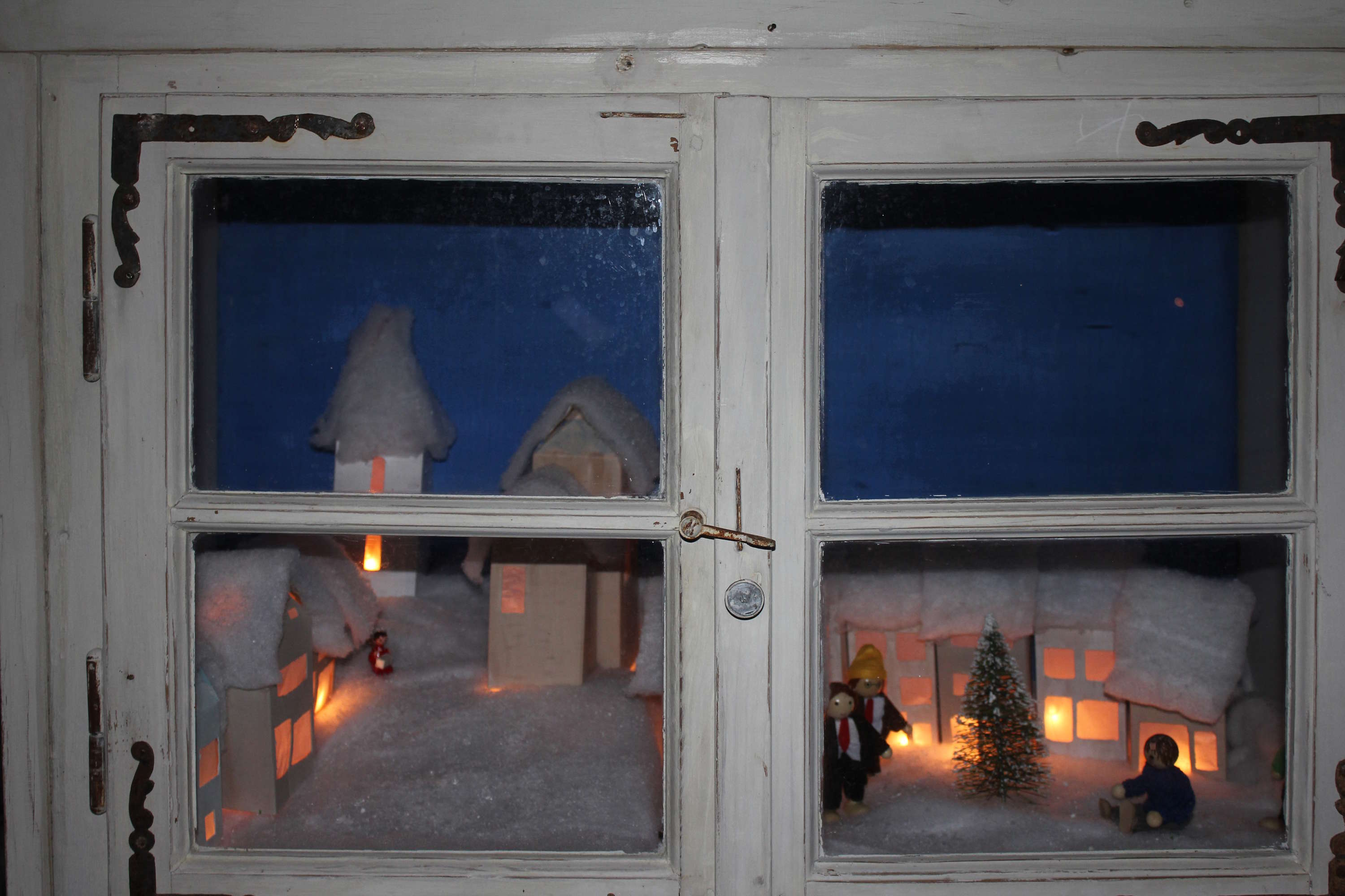Fenster mit Winterlandschaft