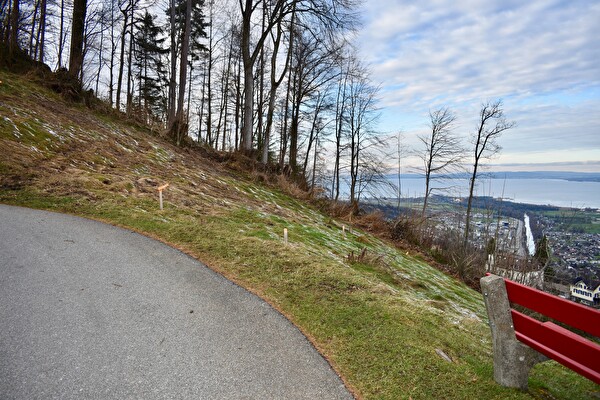 Bauplatz oberhalb des Dorfzentrums