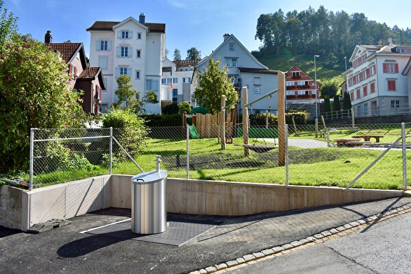 Unterflurbehälter Dorfzentrum
