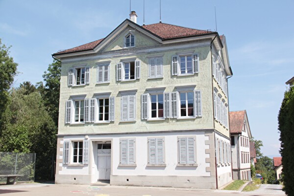 Schulhaus Bild