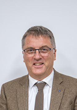 Gunthard Niederbäumer