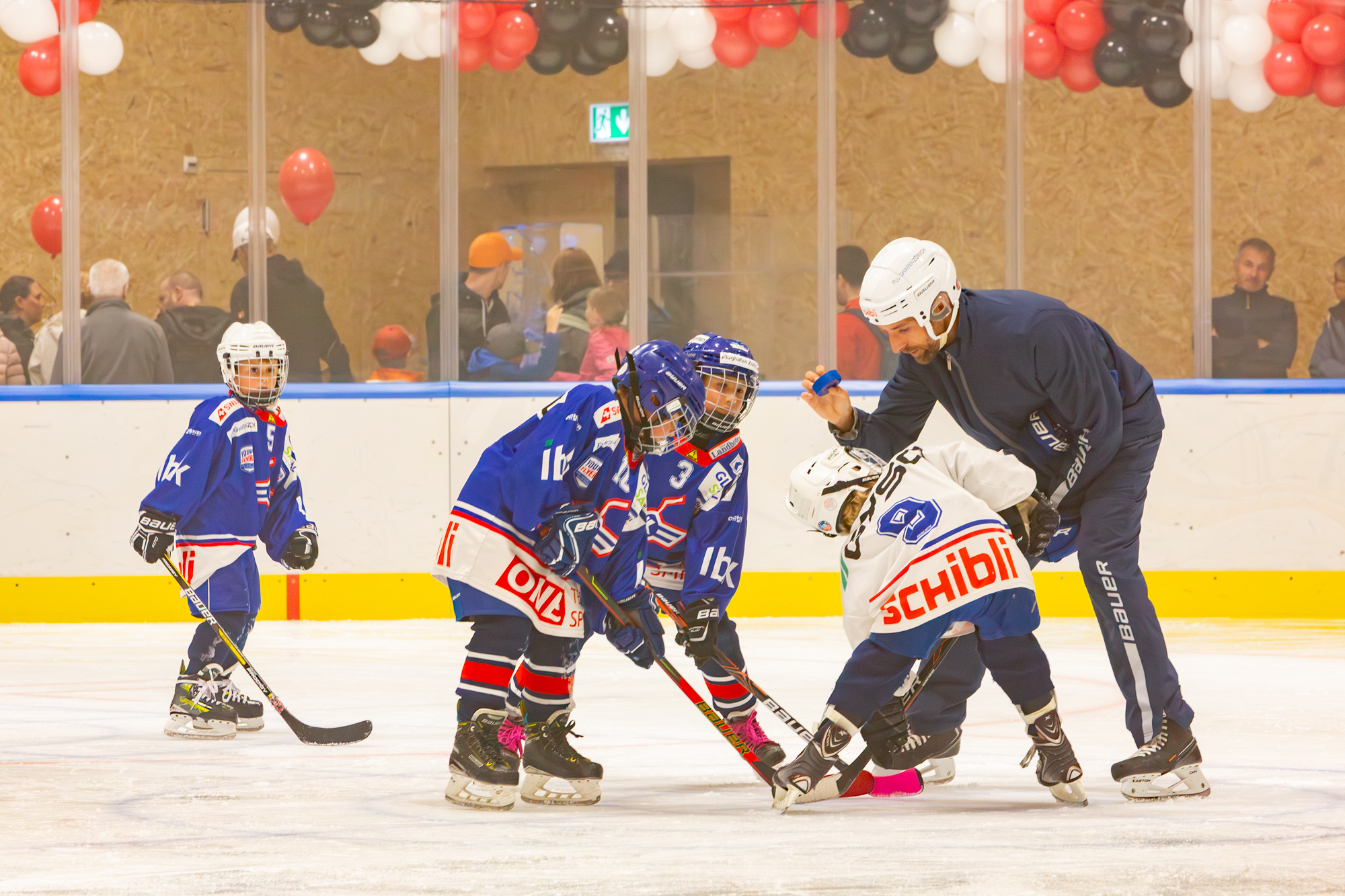 EHC-Junioren-Hockeyspiel 