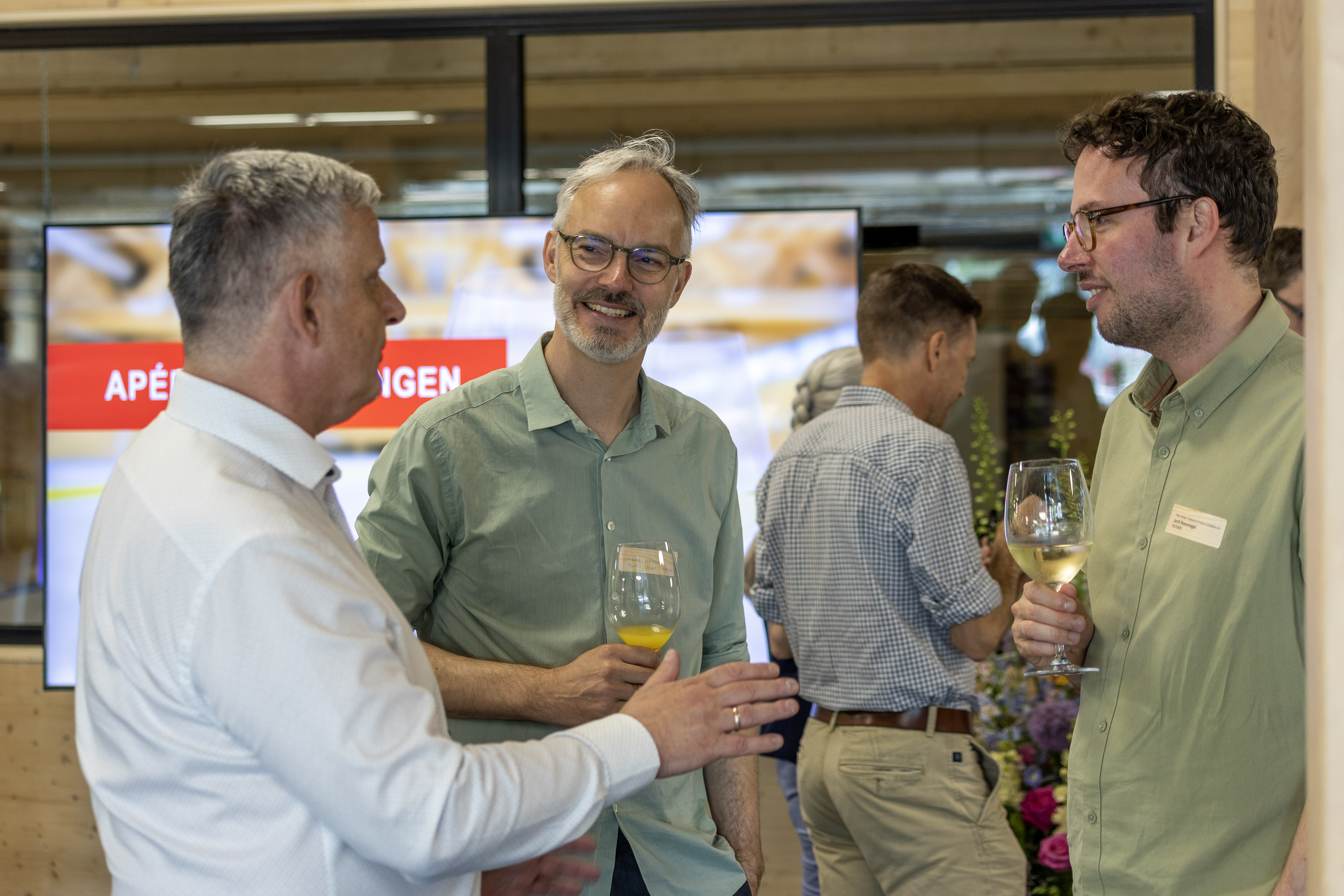 Apéro riche und spannende Diskussionen.
