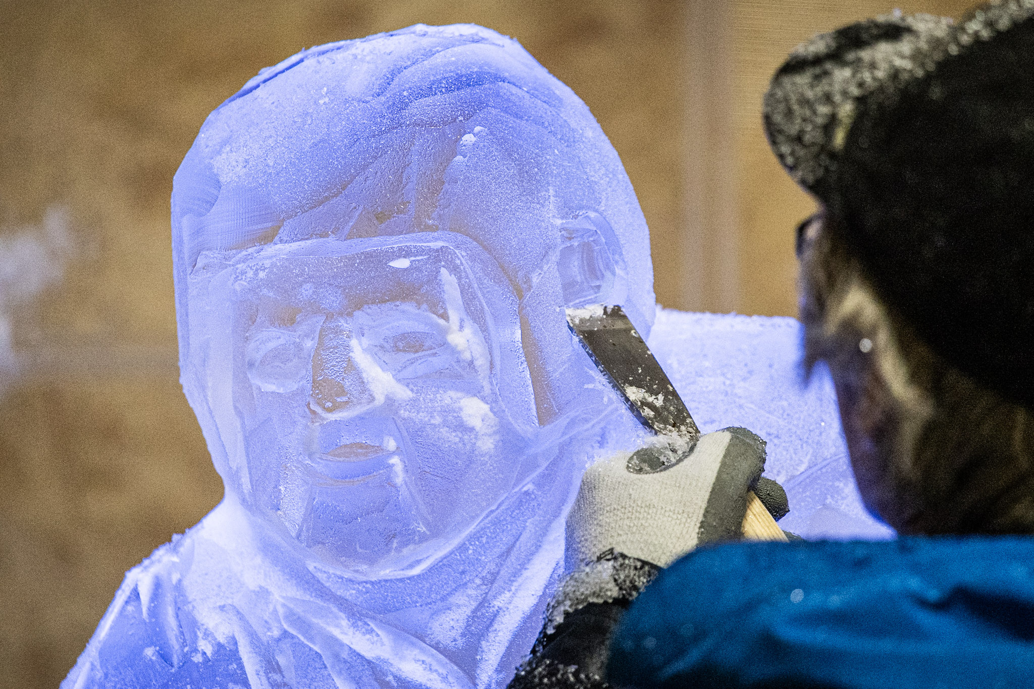 Live-Eisskulpturen-Schnitzen