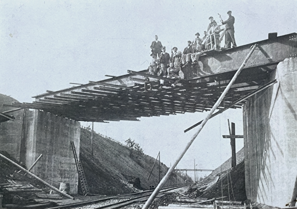 Bau der SBB-Bramenbrücke 1875 – 1880 (Bild: Ruedi Balmer)