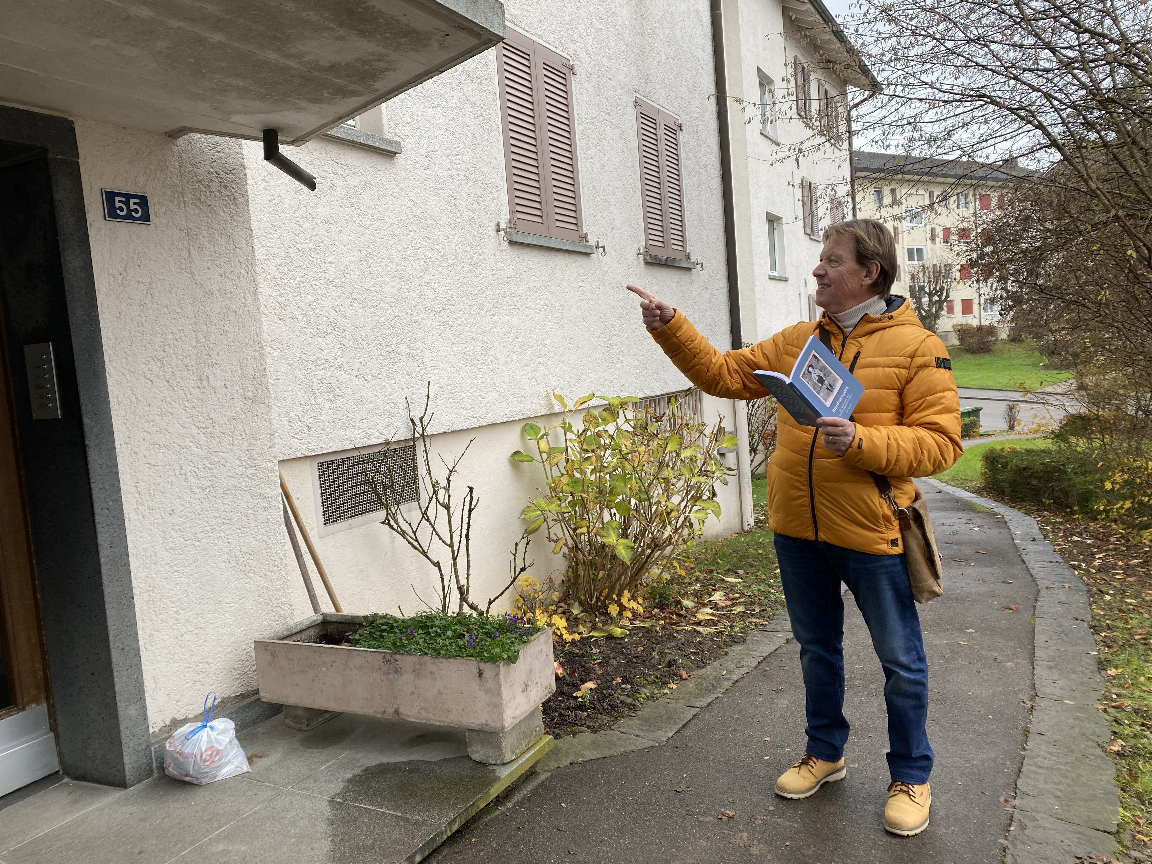 An der Dietlikerstrasse 55 in Kloten verbrachte Gian Gaudenz vier Jahre seiner Kindheit. Bild: Stadt Kloten