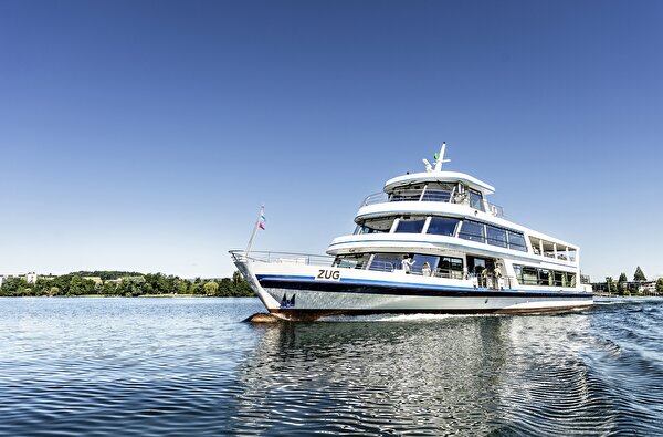 Schiff auf dem Zugersee