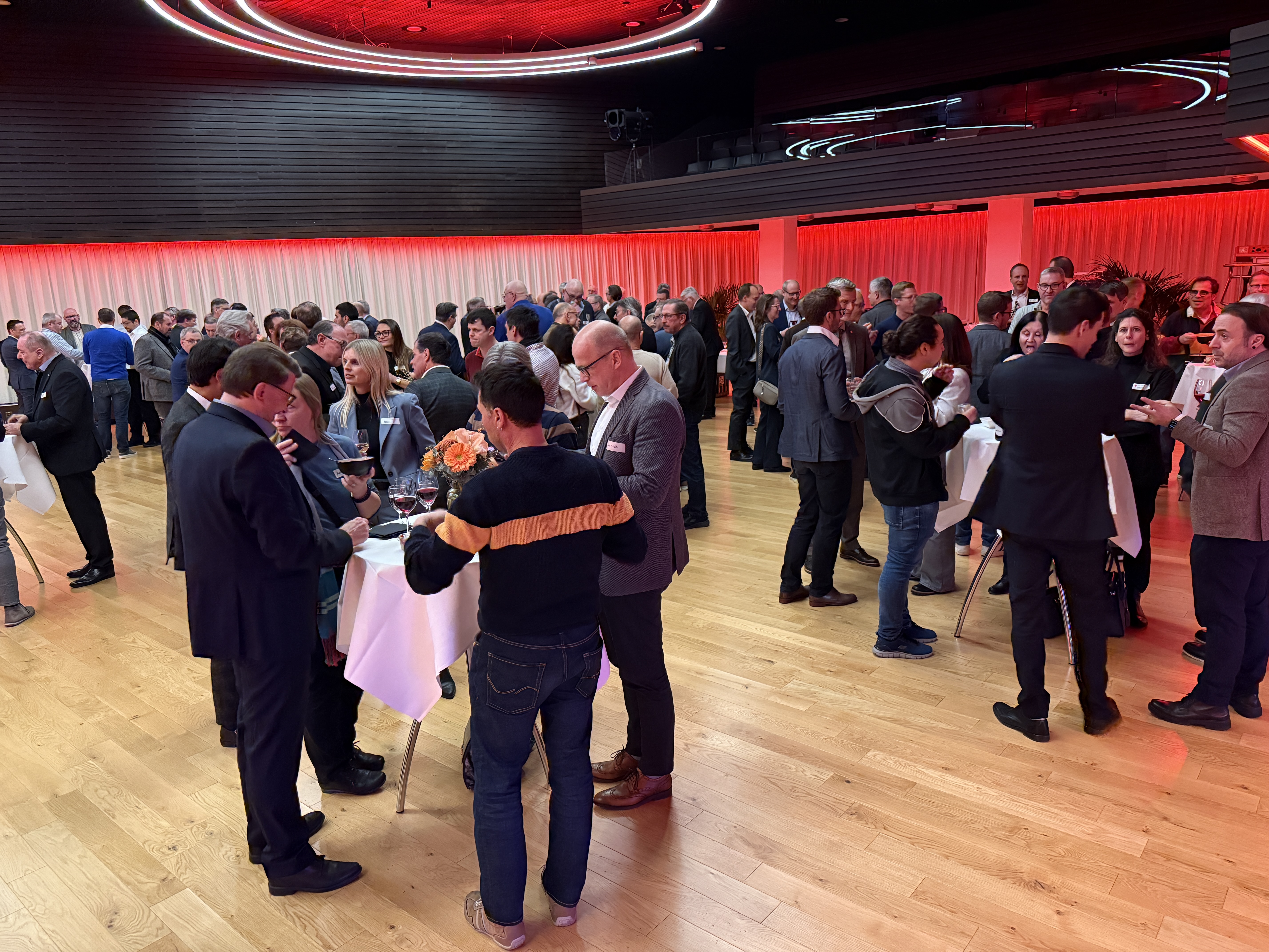 Apéro & Networking im Stadtsaal