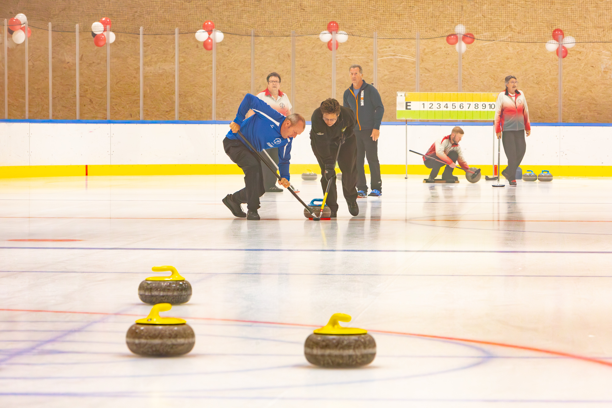 Curling-Spiel-Demonstration und selber spielen mit dem Curling Club Kloten Dorf, CCKD