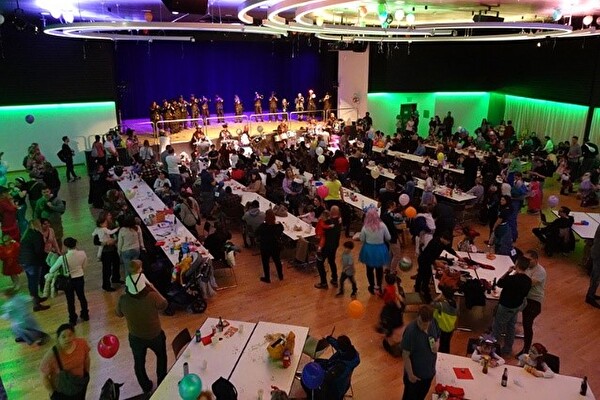 Am 9. Februar steigt die grosse Kinder-Fasnachtsparty im Stadtsaal im Zentrum Schluefweg.  (Bilder: VFK)