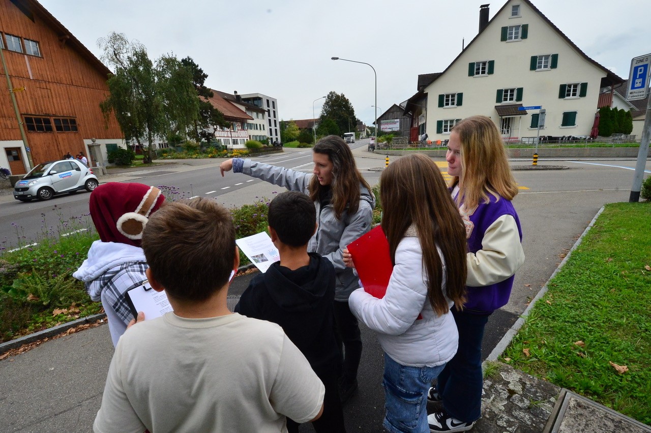 Partizipation Dorfstrasse im Klassenzimmer
