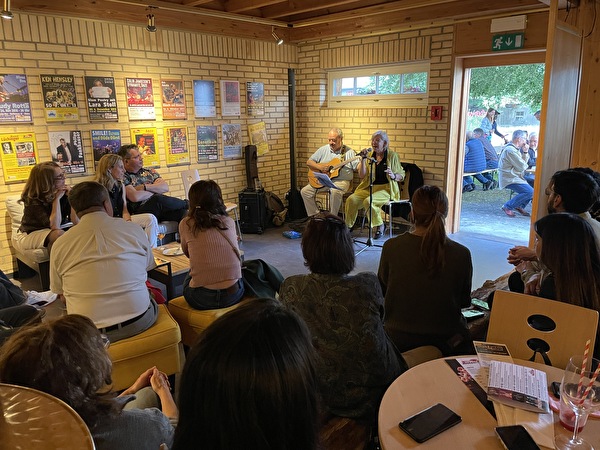 Gitarrenkonzert bei Lilians Bar