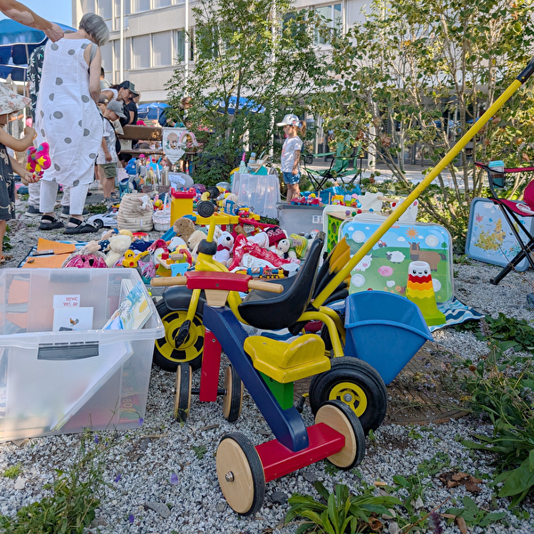 Jetzt anmelden: Der Kinderflohmarkt findet am 5. Juli auf dem Stadtplatz Süd statt. (Bild: Vereinigung Freizeit Kloten)