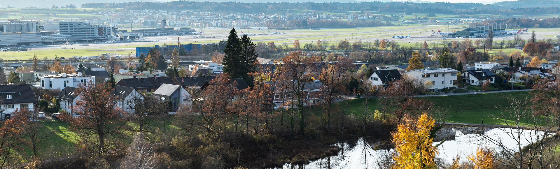 Nägelimoosweiher und Flughafen