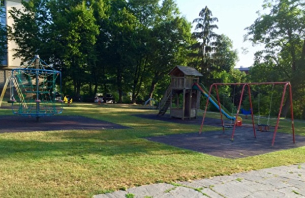 Spielplatz beim Stadthaus
