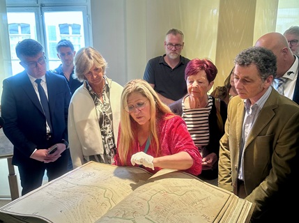 Photo lors de la journée d'accueil de la famille du Général de Gaulle à Porrentruy