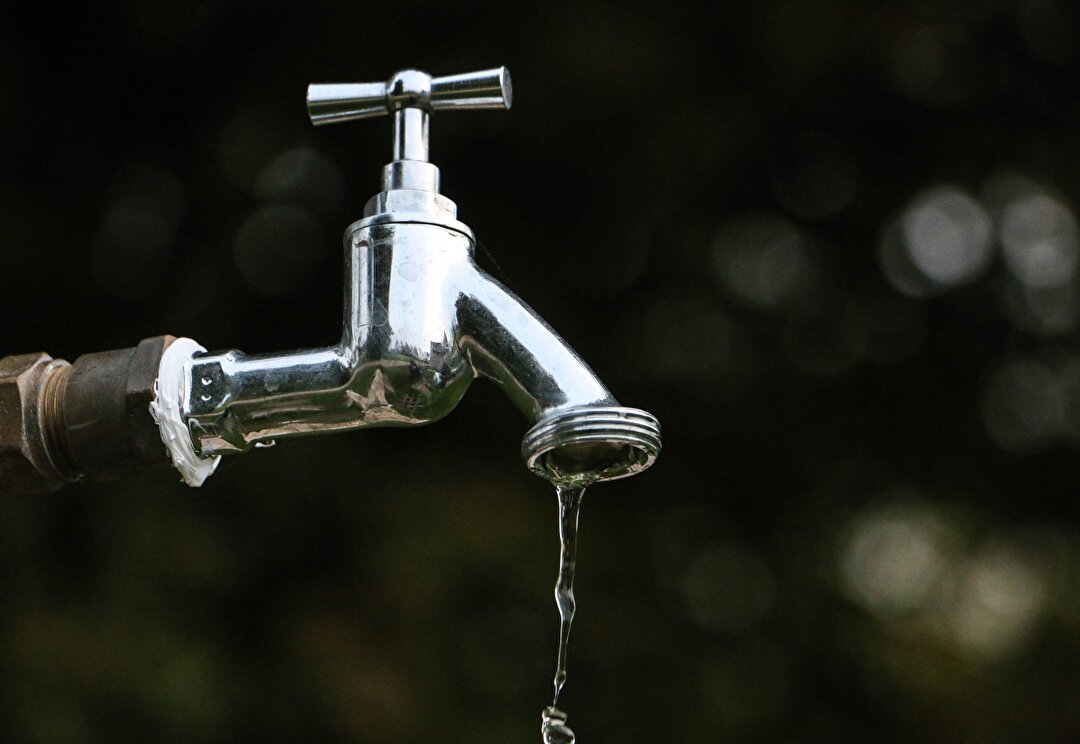 Wasserhahn
