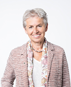 Portraitbild Gemeindepräsidentin Jeanne Locher