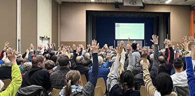 Bild der Gemeindeversammlung.