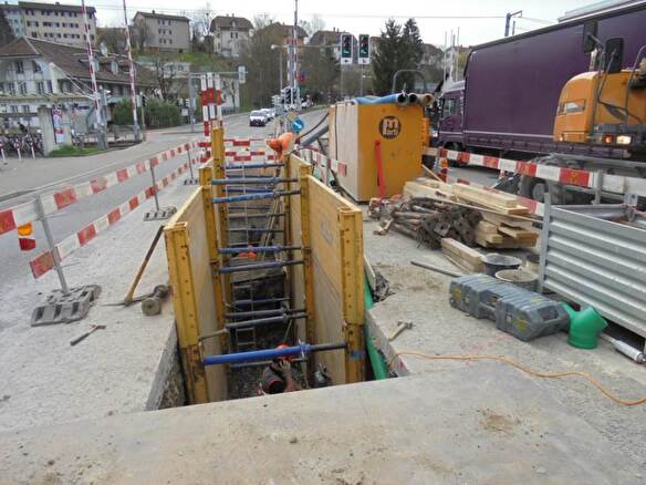 Entwässerungsleitung: Grabensicherung Verbausystem